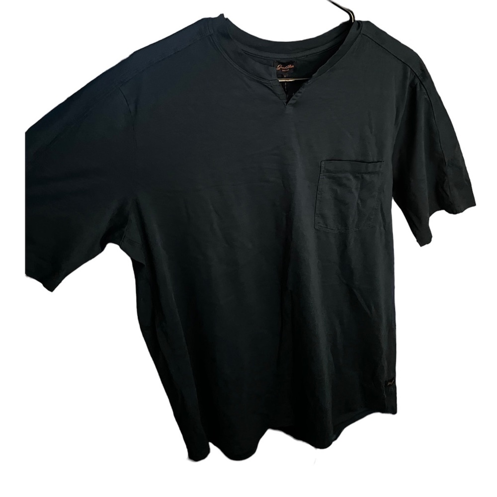 Good Man V neck